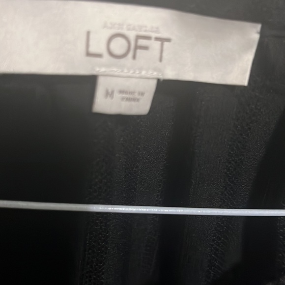 Chic Blouse - Picture 2 of 3